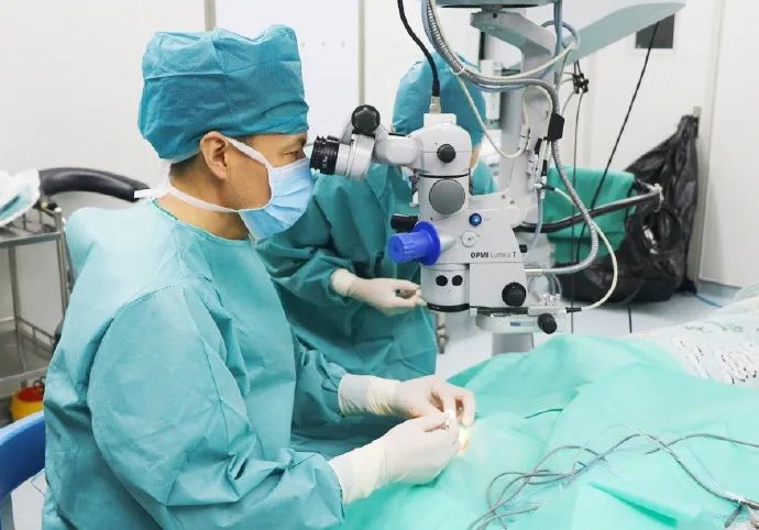 眼科大咖「云」集，共话「睛」彩视力｜北京华厦民众眼科医院直播活动成功举办