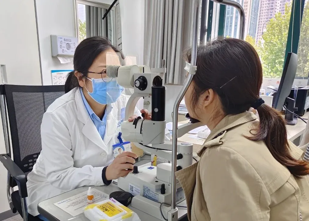 得了白内障只能做手术治疗吗?武汉普瑞眼科阮丽娟给你答案