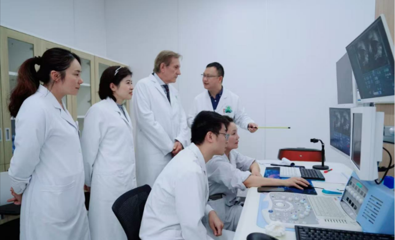 12000 例，遂宁市中心医院「海扶」创下世界纪录！