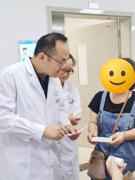 女子「美白祛斑」后血肌酐即超标 警惕劣质化妆品成为「伤肾元凶」