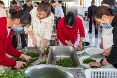 冬至温情满院，饺子香飘四溢——全院动手包饺子，共度别样节日