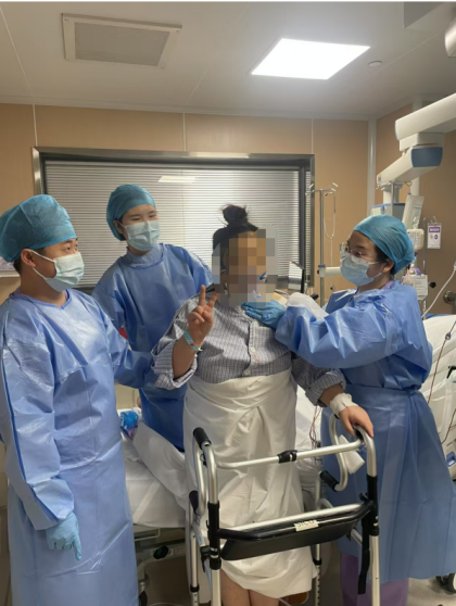 产后突发「致命洪水」 羊水栓塞！5 次全身大换血后，医护修改「生死簿」