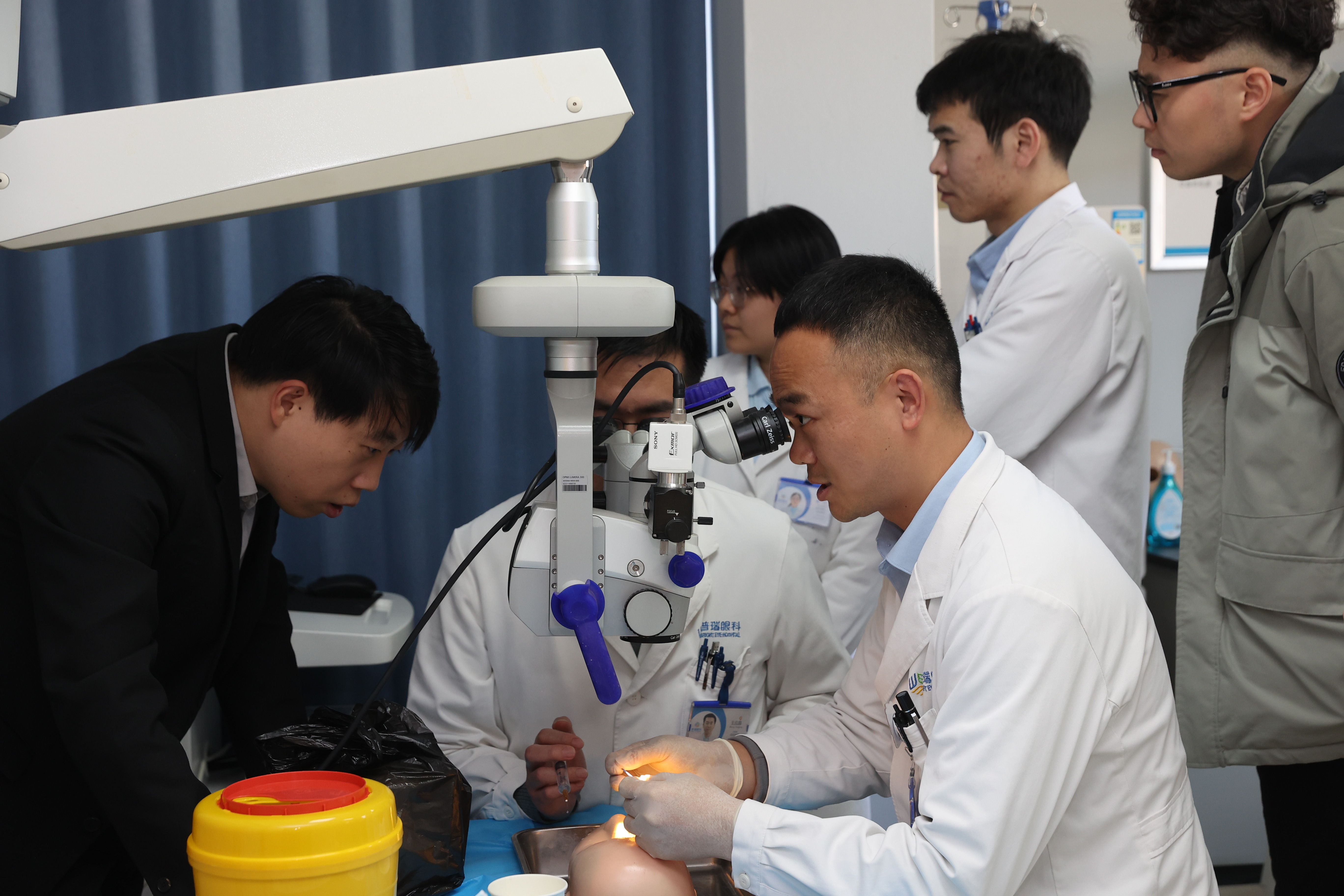 武汉普瑞眼科医院成功举办 ICL 知识培训及实操教学交流会