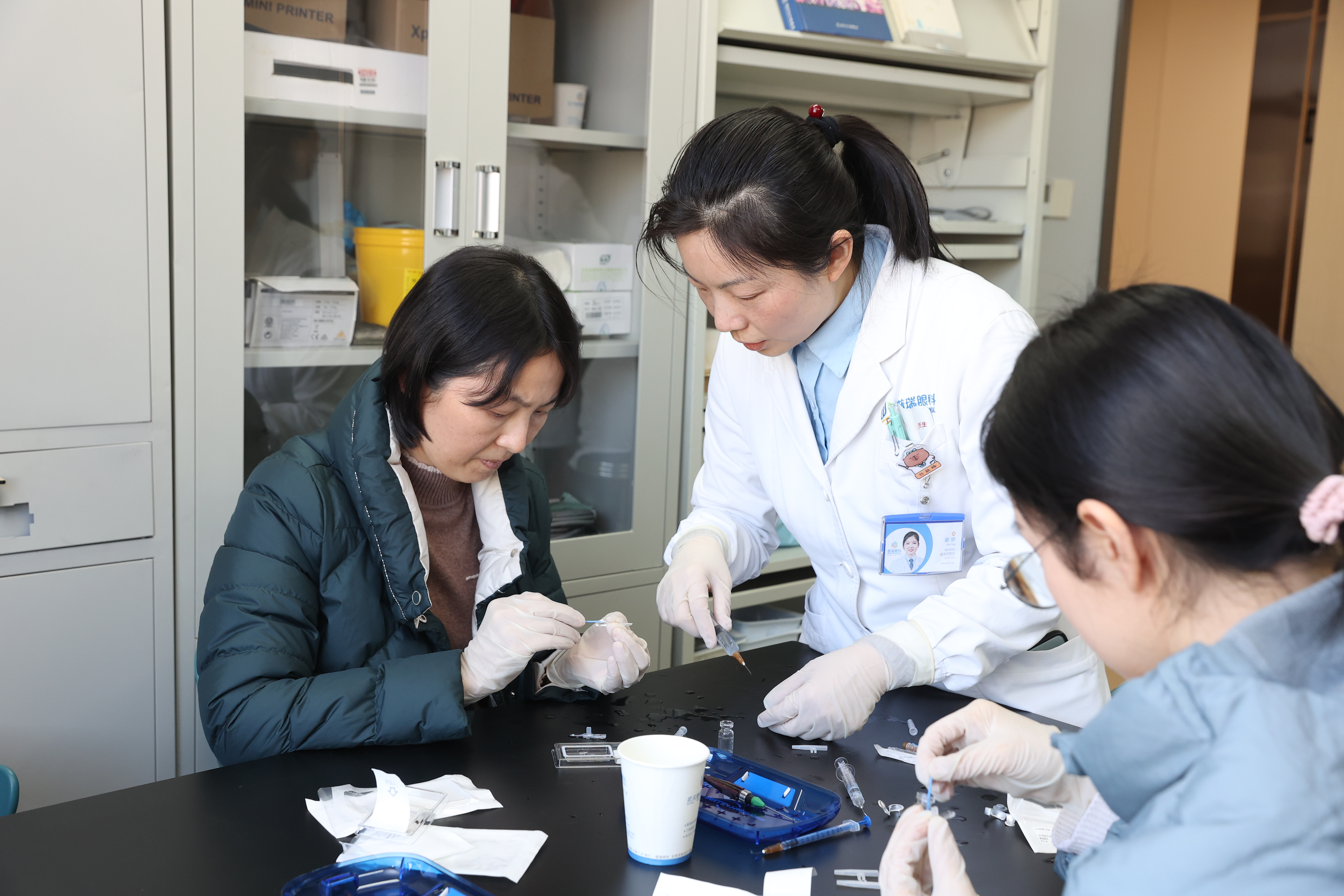 武汉普瑞眼科医院成功举办 ICL 知识培训及实操教学交流会