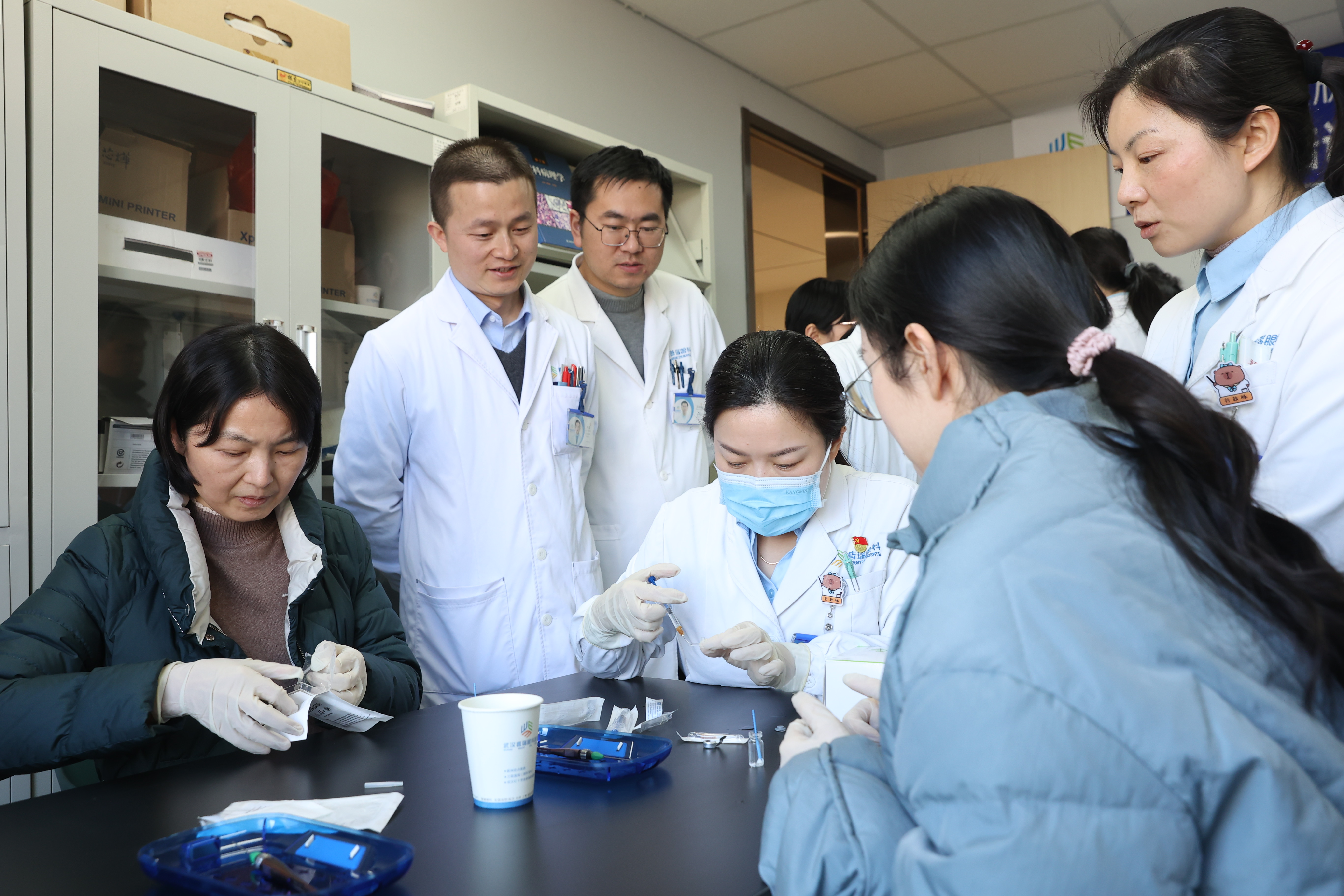 武汉普瑞眼科医院成功举办 ICL 知识培训及实操教学交流会