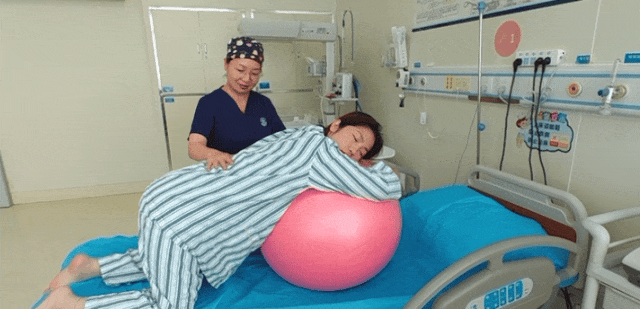 这几种分娩「姿势」，想舒服的话一定要学！