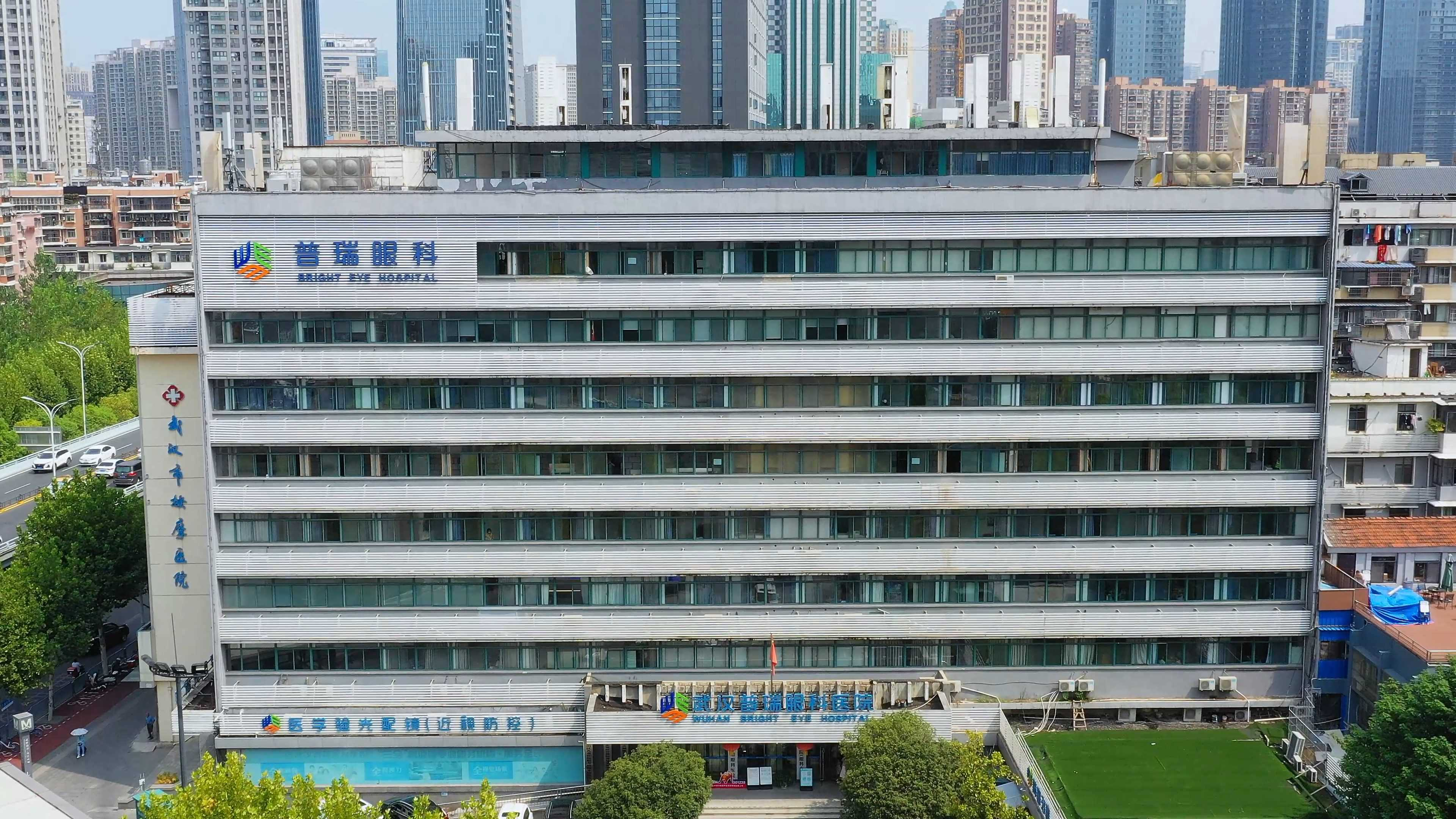近视能参加 25 年征兵吗？武汉普瑞眼科关念介绍可以做这些近视手术