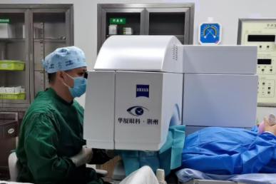 华厦眼科王海波：他的故事，是对坚持、责任与爱的最好注解