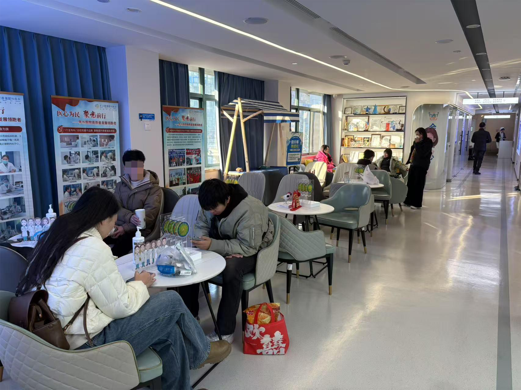 为什么有的人近视了却不做近视手术？武汉普瑞眼科关念给你答案