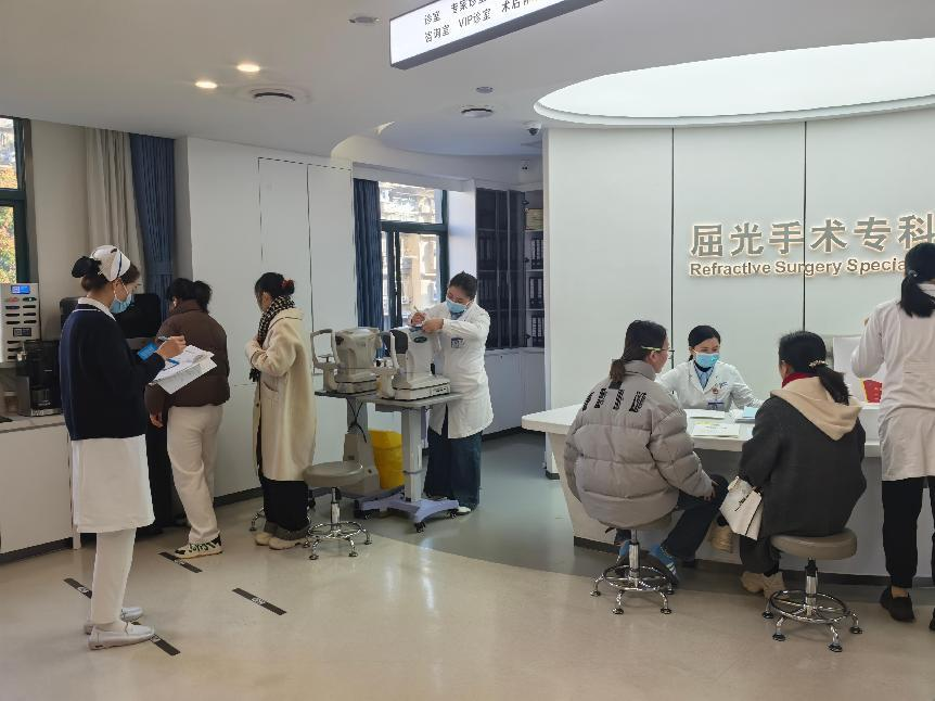 为什么有的人近视了却不做近视手术？武汉普瑞眼科关念给你答案