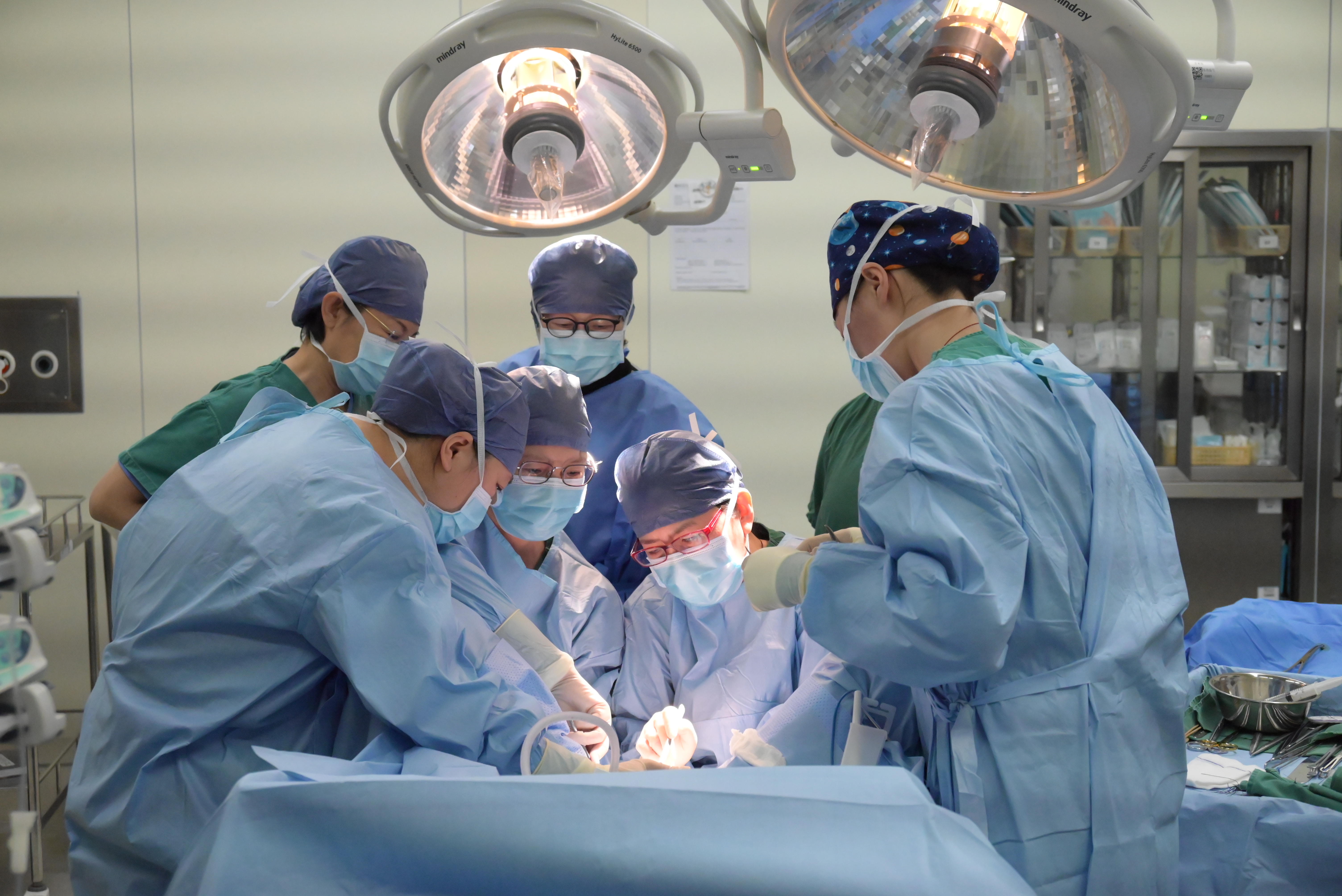 微创阴式手术,明德妇科团队呵护女性的健康与美丽