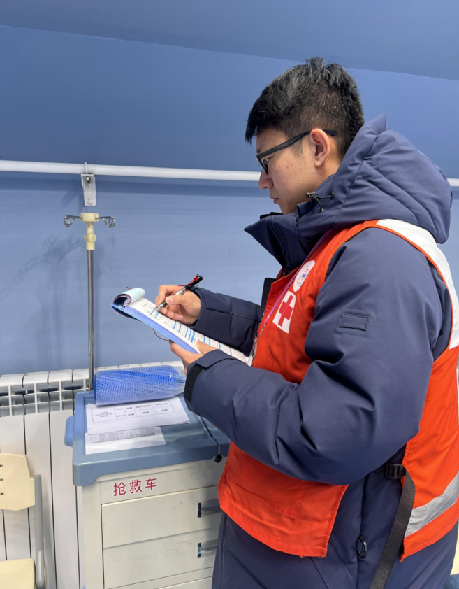 亚冬会开幕日 哈医大一院人全力出击展现医者风采