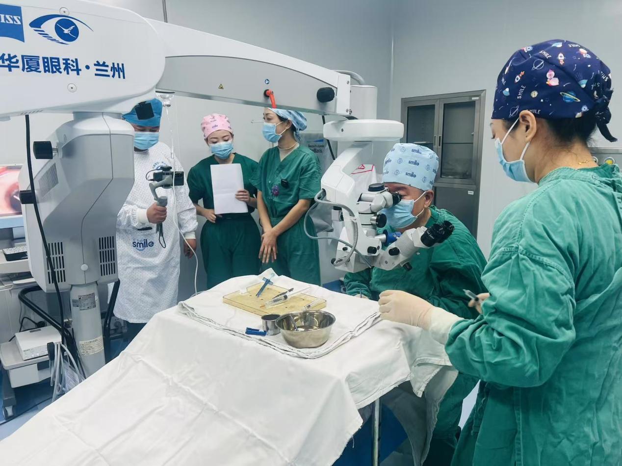 全国首批！兰州华厦眼科医院成功完成西北首例龙晶 PR 晶体植入手术