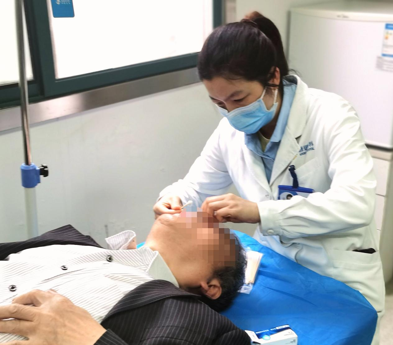 长时间看电脑眼睛又干又痒怎么办？武汉普瑞眼科徐静介绍干眼防控