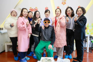 「元宵温情」独居老人与医护「女儿们」的暖心团圆约定