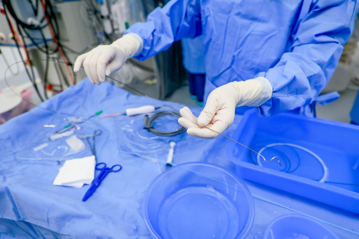 男子吃 5 种降压药血压仍「失控」 肾动脉上一根导管解难题