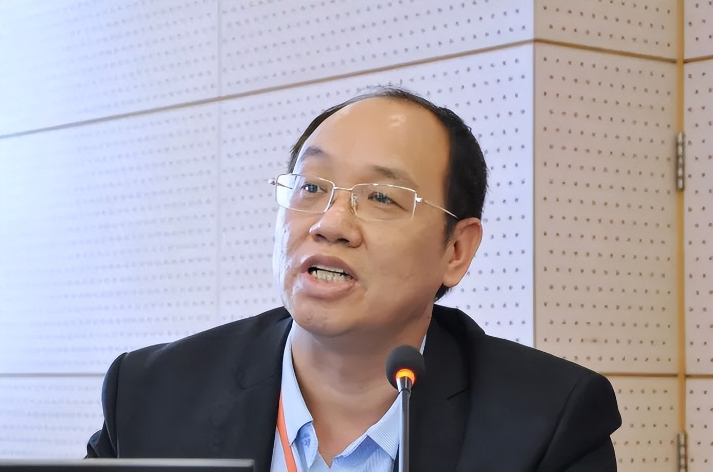 推动微创保胆技术发展 重庆松山医院密雷教授应邀参加 2024 年全国保胆技术巡讲