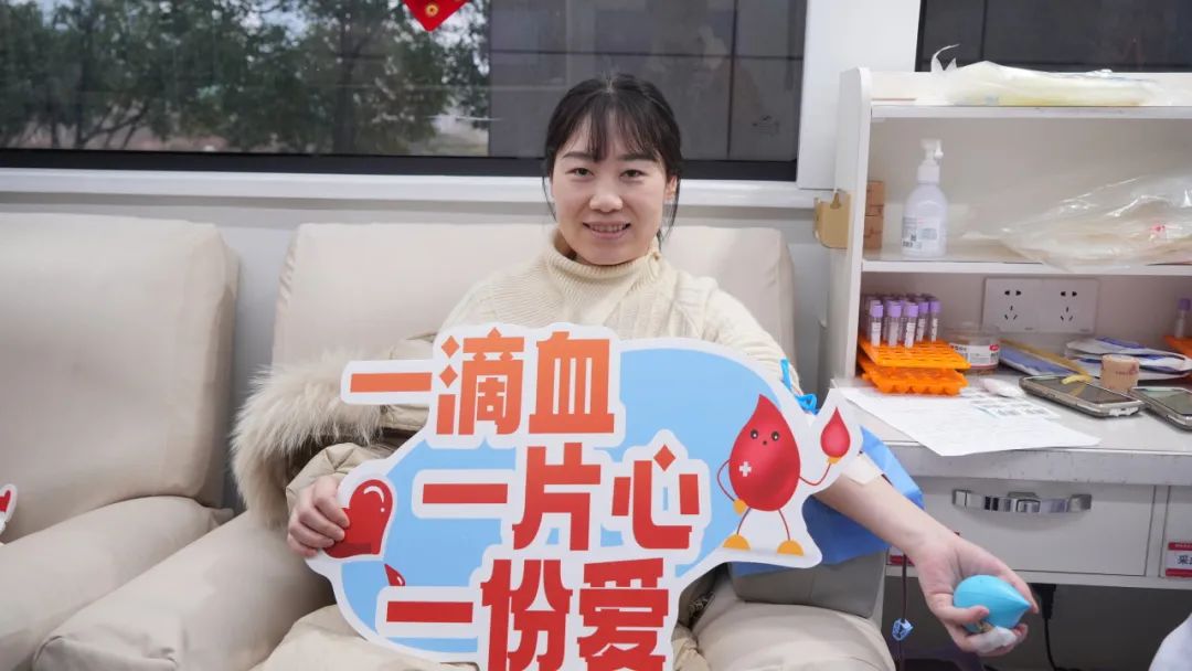 长沙江湾妇产医院开展「先锋引领 热血同行」主题党日活动