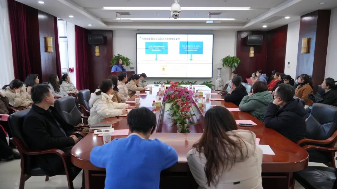 长沙江湾妇产医院开展「先锋引领 热血同行」主题党日活动