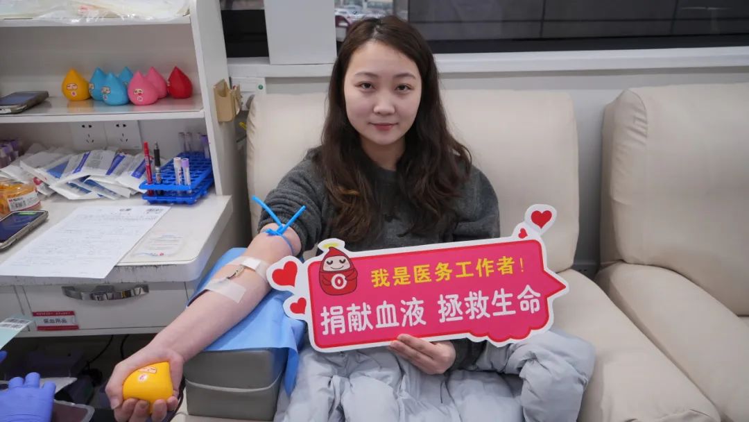 长沙江湾妇产医院开展「先锋引领 热血同行」主题党日活动