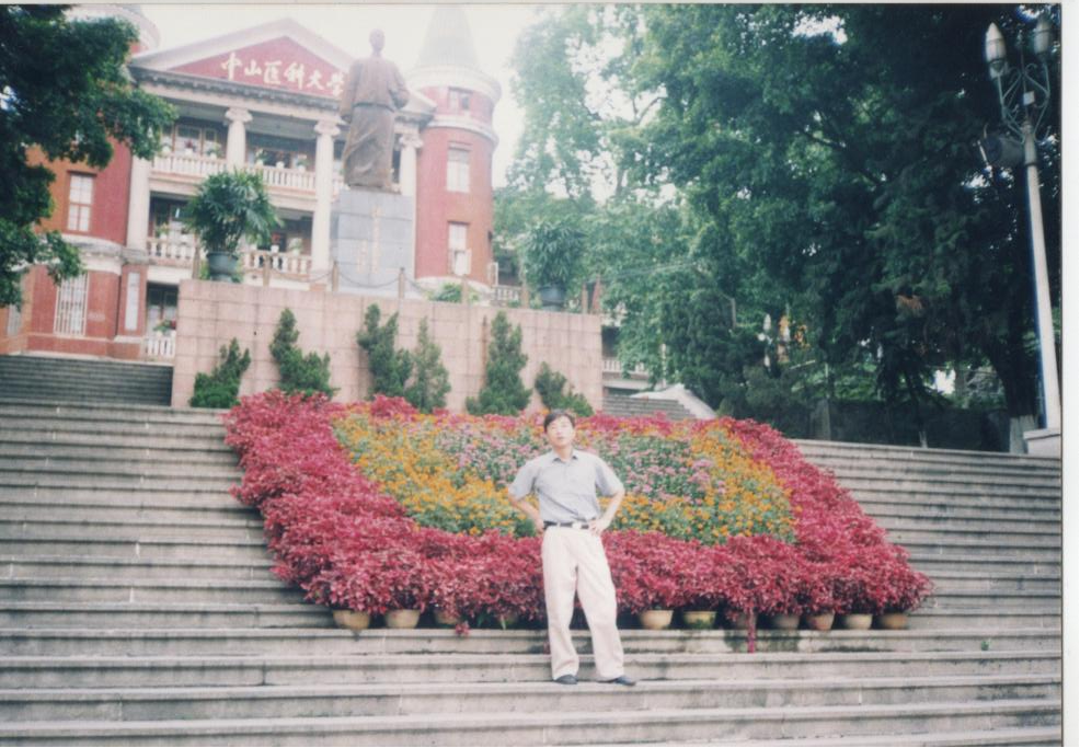 以匠心，守初心：武汉普瑞眼科医院程旭康院长的逐光征程