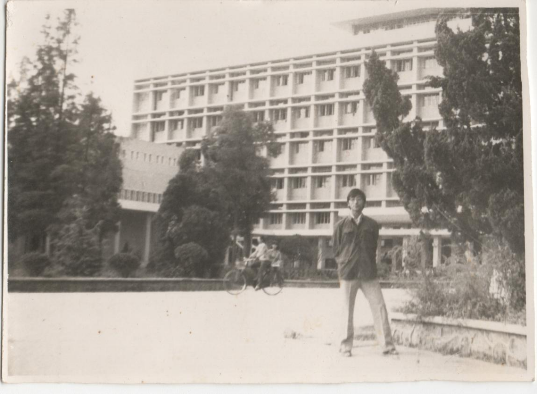 以匠心，守初心：武汉普瑞眼科医院程旭康院长的逐光征程