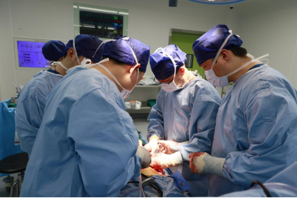 只因日日酒相伴  「七尺男子汉」差点喝「塌」股骨头