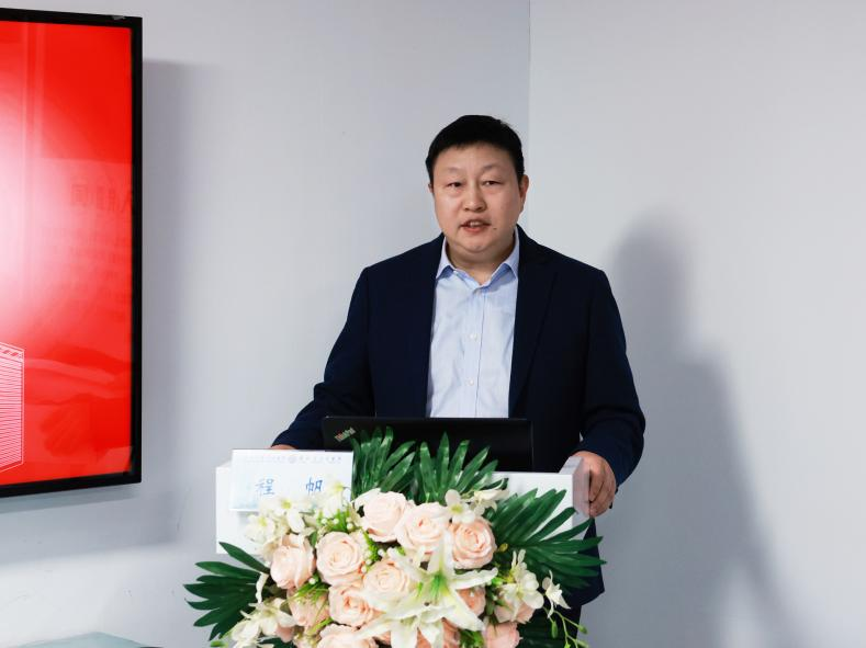 这个中国泌尿外科实训班,吸引来一位「洋教授」