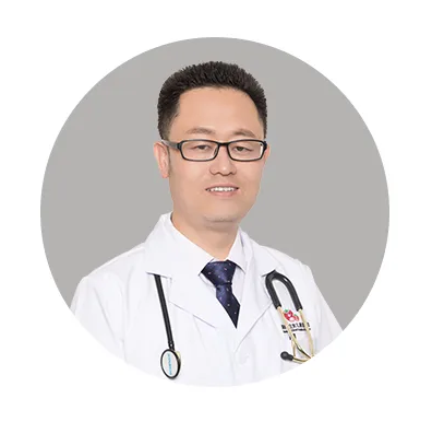 9 岁女孩胸部胀痛！医生：这些信号别忽视，可能是性早熟！