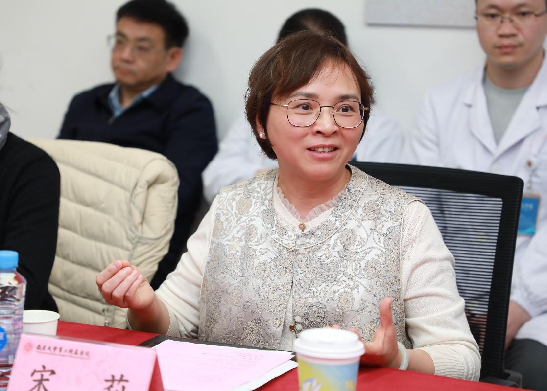 南昌大学第二临床医学院召开学位与研究生教育工作调研会