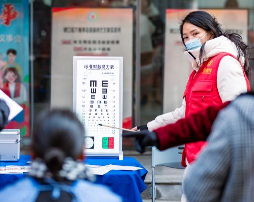 医心为民·聚光前行|武汉普瑞眼科眼健康科普艺术展走进硚口社区