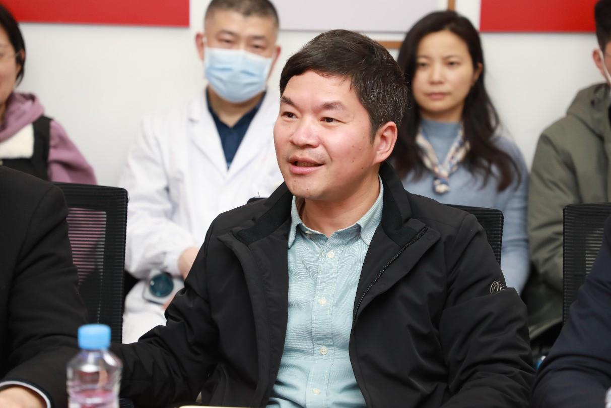 南昌大学第二临床医学院召开学位与研究生教育工作调研会