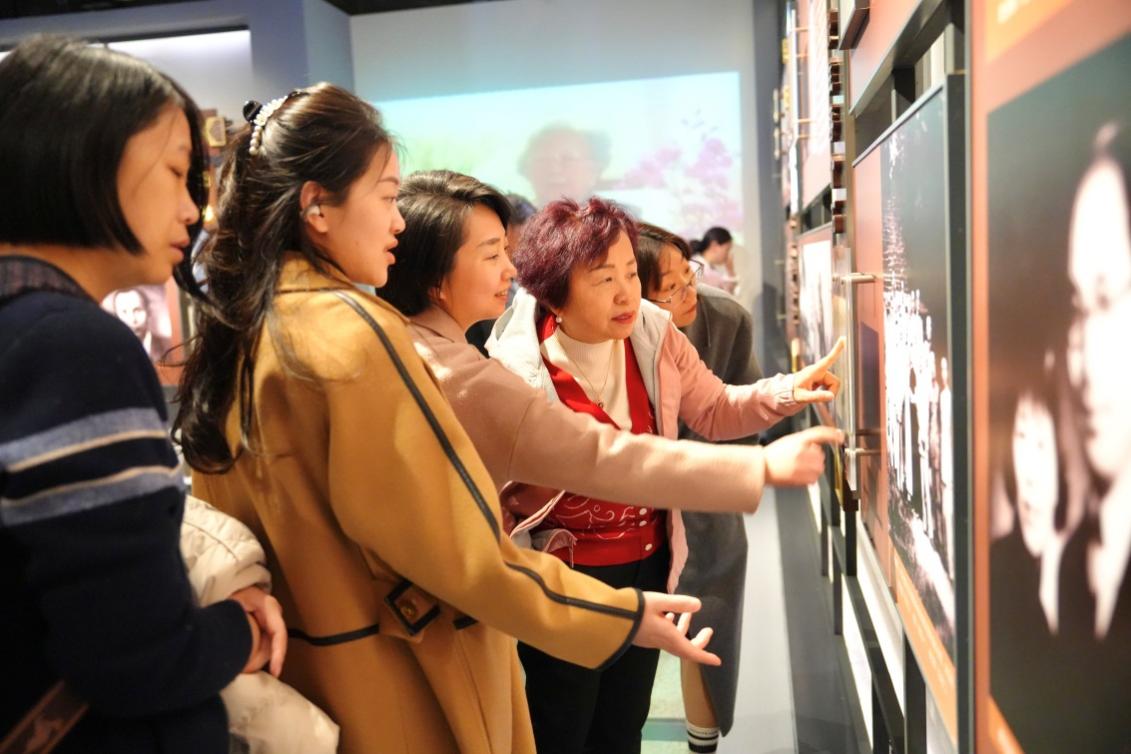 重庆松山医院护理团队赴红岩革命纪念馆开展红色主题团建活动