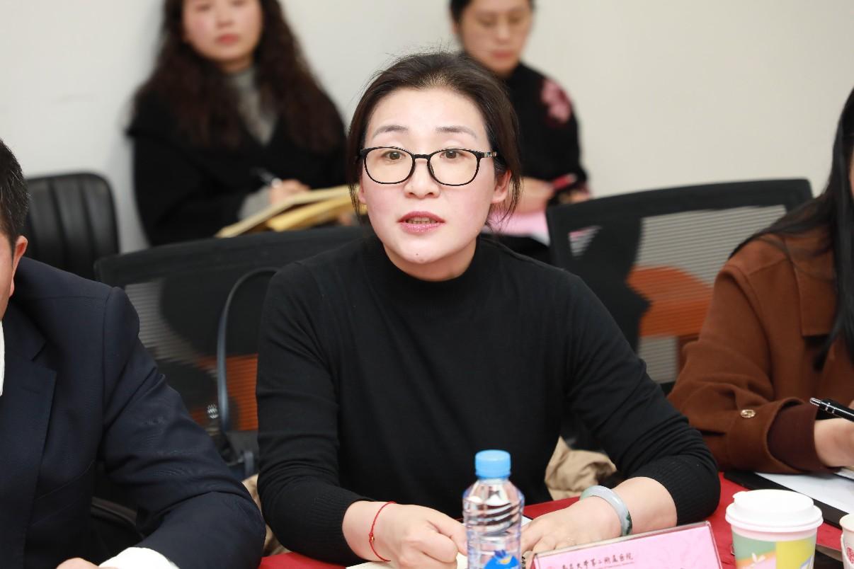 南昌大学第二临床医学院召开学位与研究生教育工作调研会