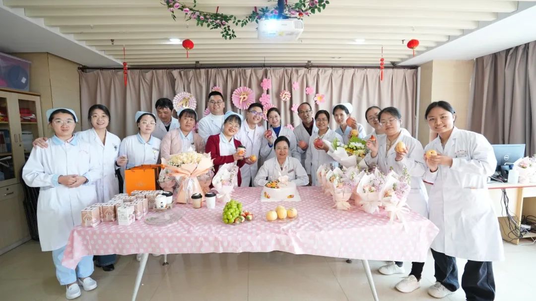 春风十里 芳华如你 | 致敬最美的你们！