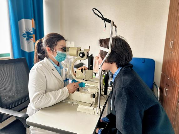 上班长时间看电脑眼睛痛痒怎么办？武汉普瑞眼科徐静教您缓解干眼