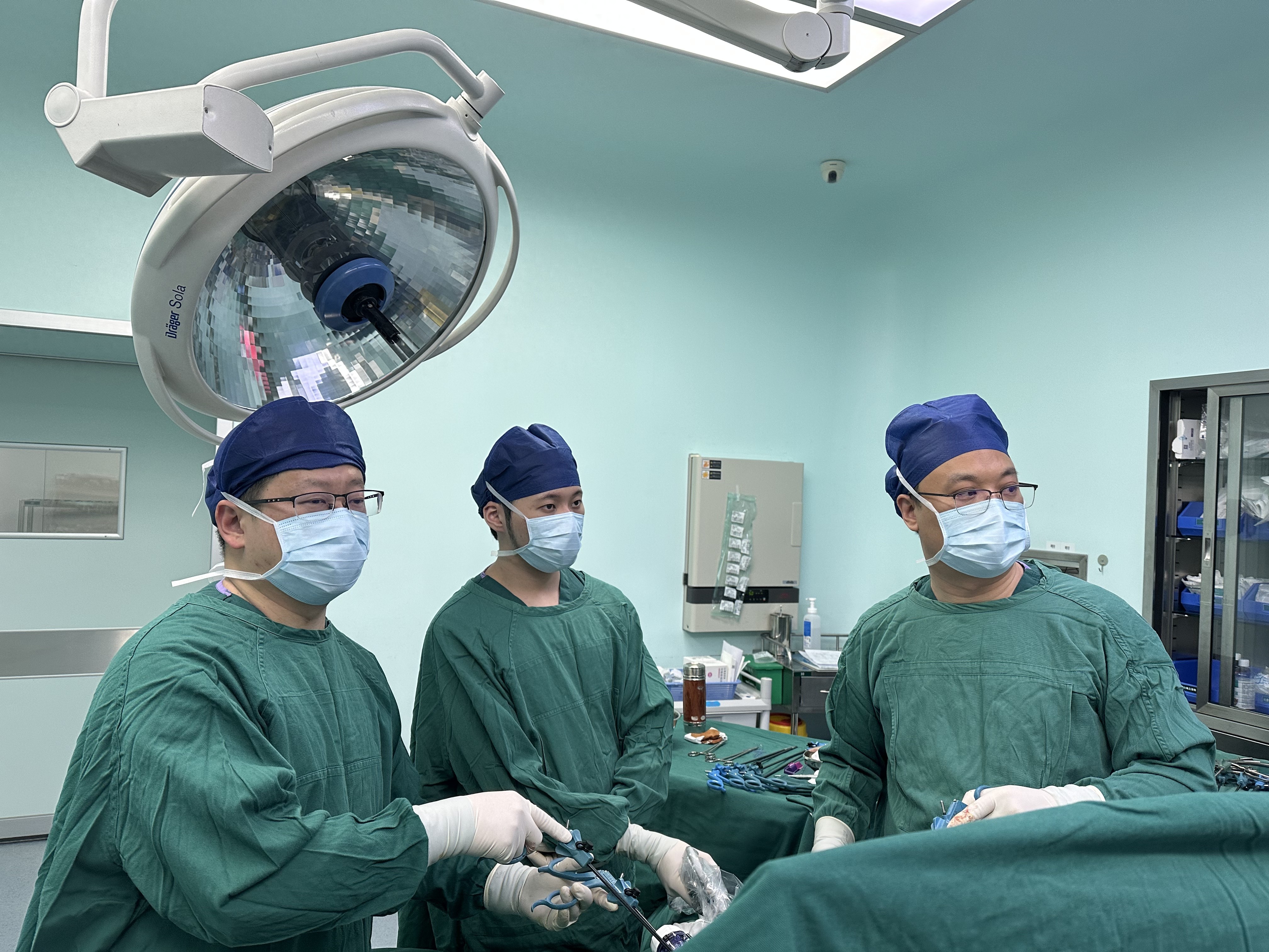 七旬老汉命悬一线 武汉大学人民医院微创「排雷」起死回生