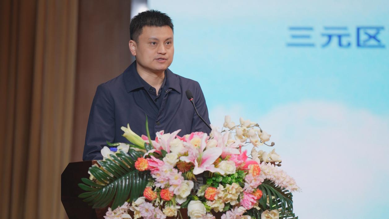 第 10 个全国近视防控宣传教育月盛大启动,华厦眼科院士专家助力科普宣讲