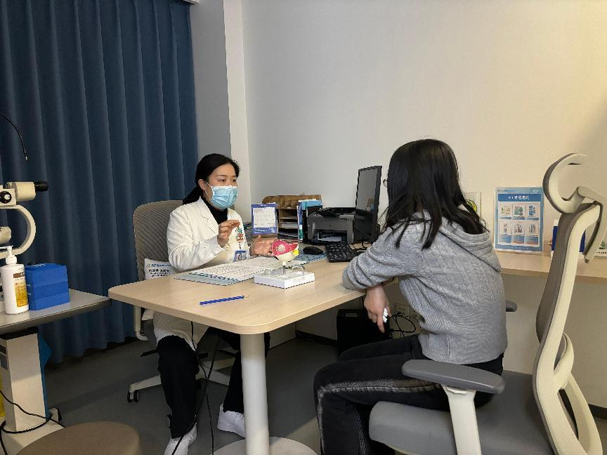 做可视化近视手术后视力能到多少？武汉普瑞眼科关念强调因人而异