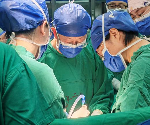 中山大学孙逸仙纪念医院林仲秋教授到南昌大学二附院交流指导