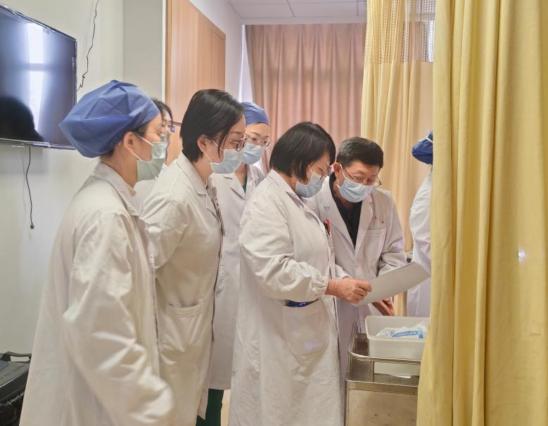 中山大学孙逸仙纪念医院林仲秋教授到南昌大学二附院交流指导