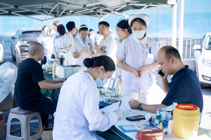 医心为民·聚光前行 中共武汉普瑞眼科医院支部委员会践行党建担当