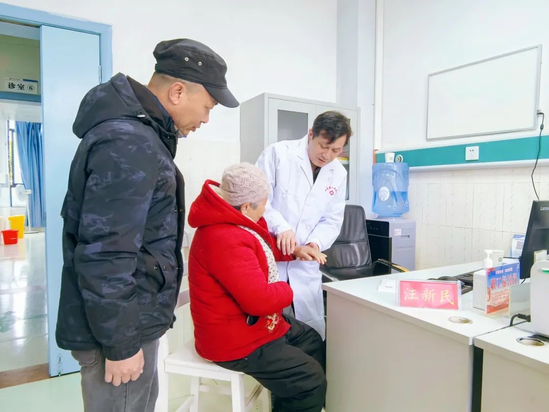 「技术融合，诊疗升级」—— 昆明三博脑科医院与安龙县人民医院技术协作，致力打造高效诊疗体系