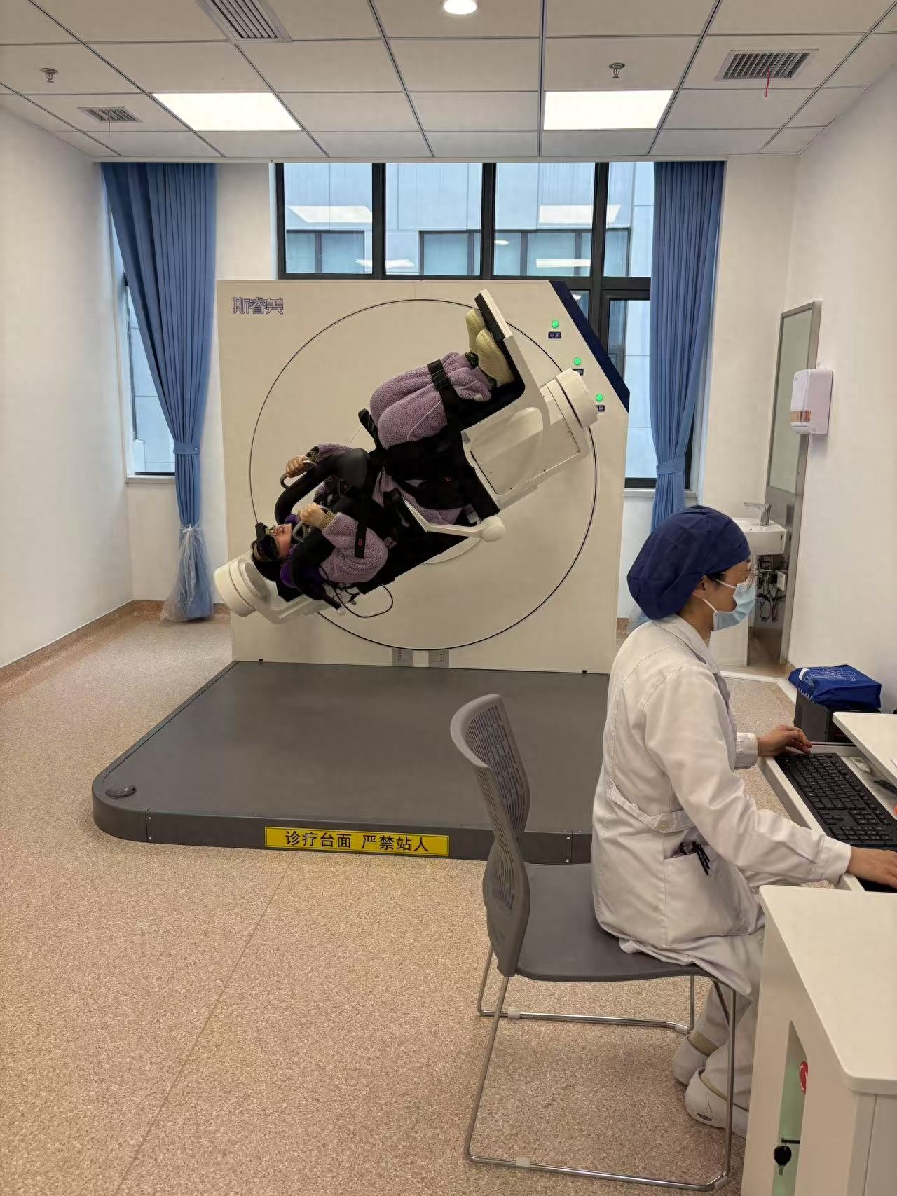 武汉大学人民医院洪山院区耳鼻喉科精准狙击耳石症解「眩晕迷局」