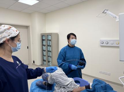 每日腹泻近 20 次，陆港院区首例粪菌移植破解难治性腹泻治疗难题