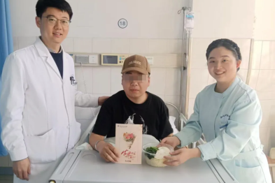 病房生日会：温暖破阴霾，希望伴康复