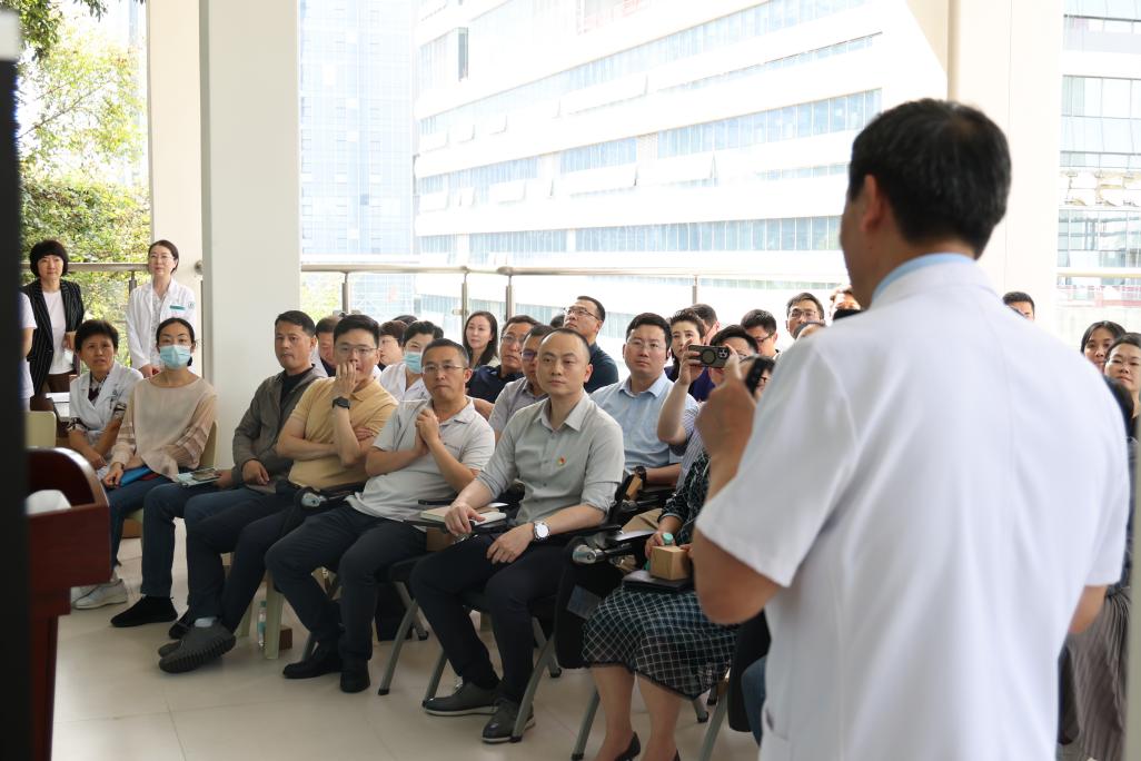 石鼓山健康讲堂：南科大医院院长顾建钦详解 12 维度健康生活方式