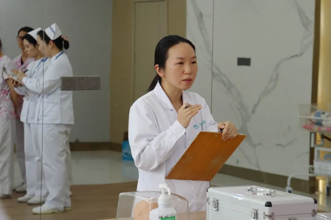 筑牢生命防线 江湾月子中心进行新生儿窒息复苏应急演练