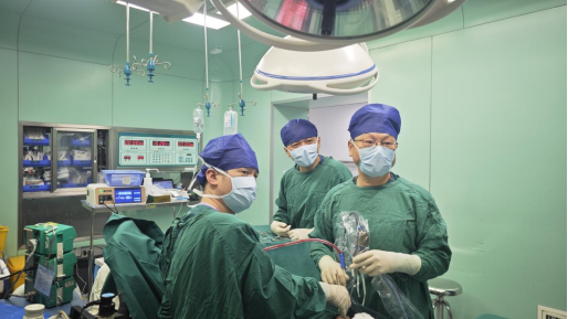 武汉大学人民医院专家为极度凶险甲状腺视神经病变患者「夺回」光明