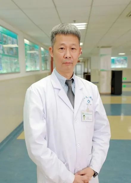 七旬老人食管破裂危及生命！山一大二附院胸外科紧急手术解危机